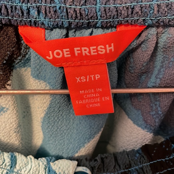 NWOT Joe fresh sleeveless dress. Womens Size xs.Pit to pit approx. 18 inches - Picture 2 of 8